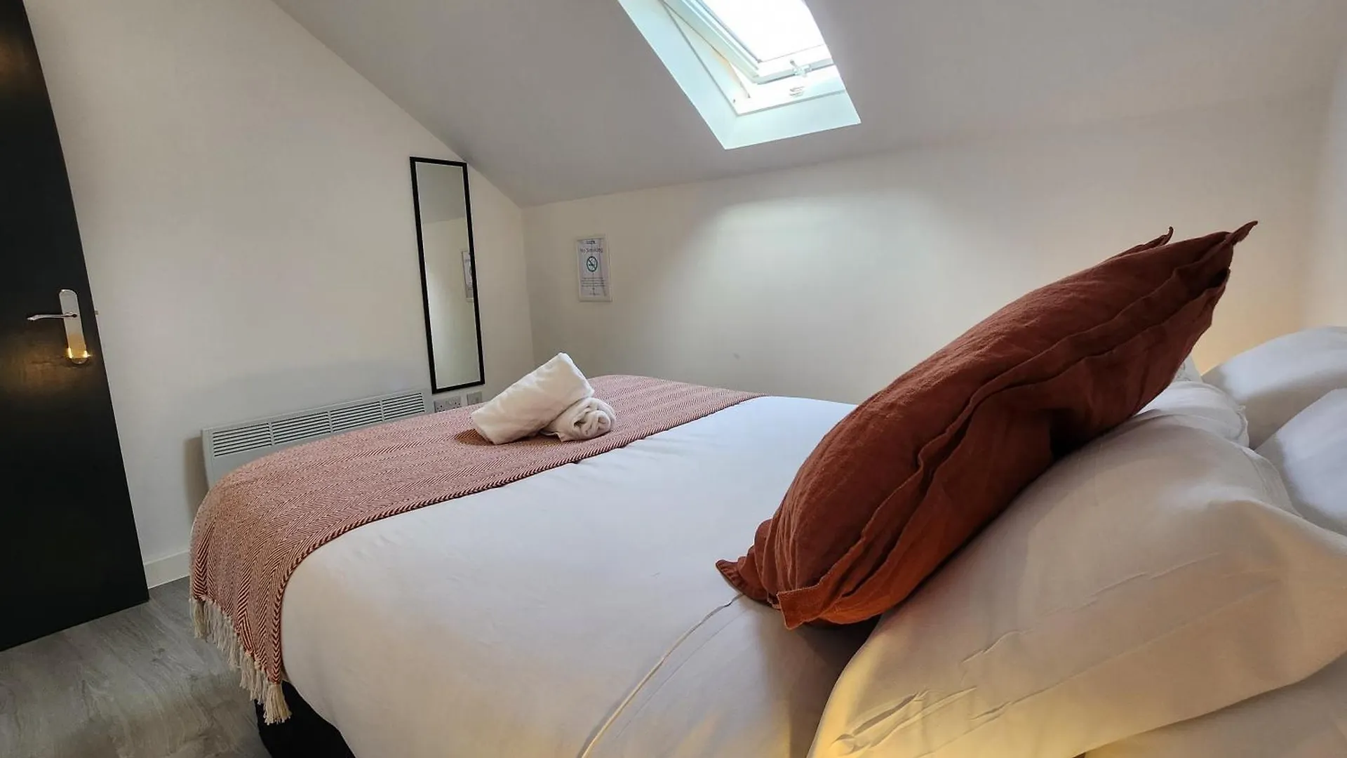 Aparthotel Flat 4 - 10 Min To Centre By Property Promise Cardiff United Kingdom